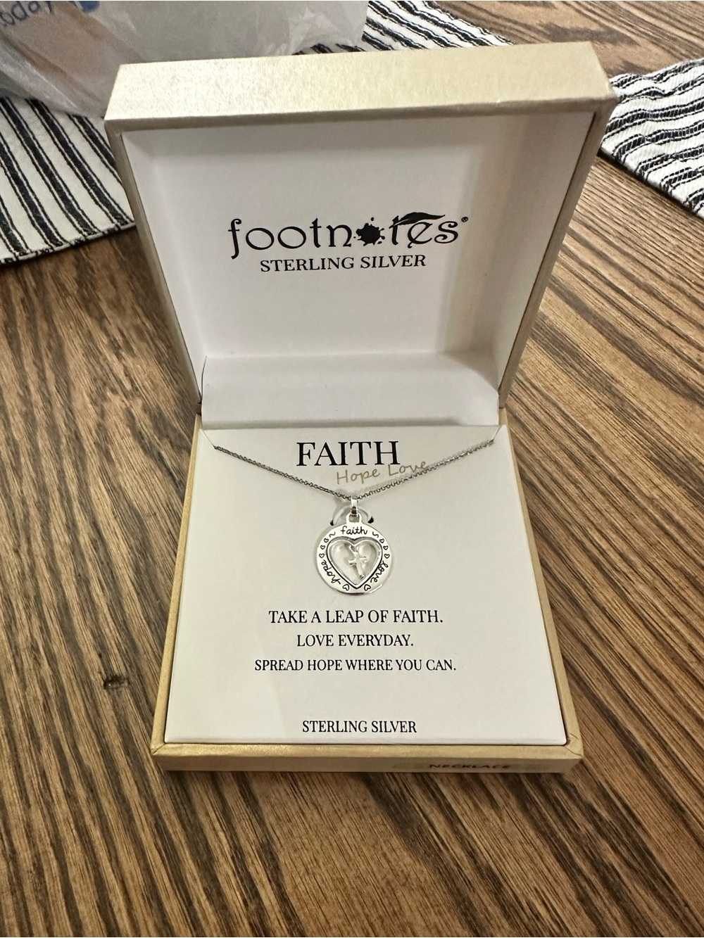 New Footnotes Sterling Silver 'Faith' Heart Pendant Necklace - Silver